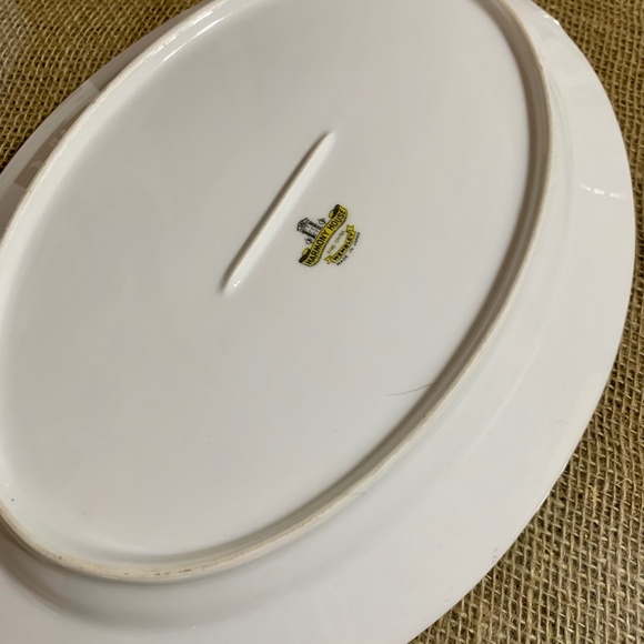 Wembley by Harmony House 14" Oval Serving Platter - Picture 7 of 10